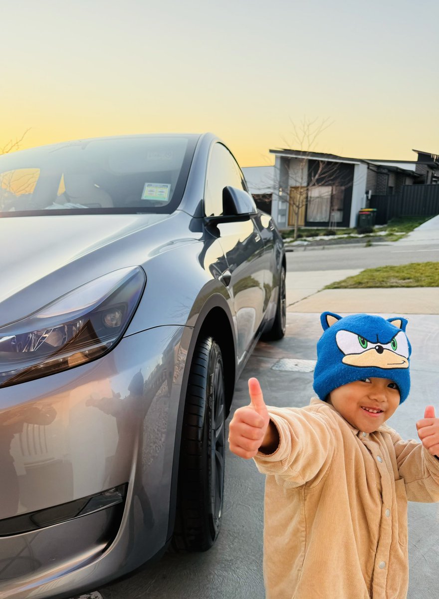 ian0404's tweet photo. @SawyerMerritt @Tesla @Tesla This little one agrees with the stats! He loves “his” Model Y! https://t.co/Oudsdblt9x