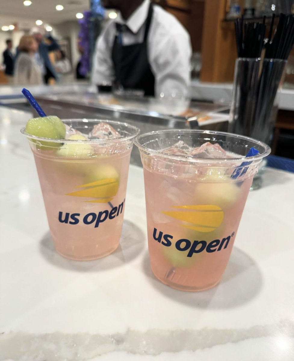 If you didn’t get your HoneyDeuce in the proper glass, you didn’t have the real HD experience #USOpen #Honeydeuce