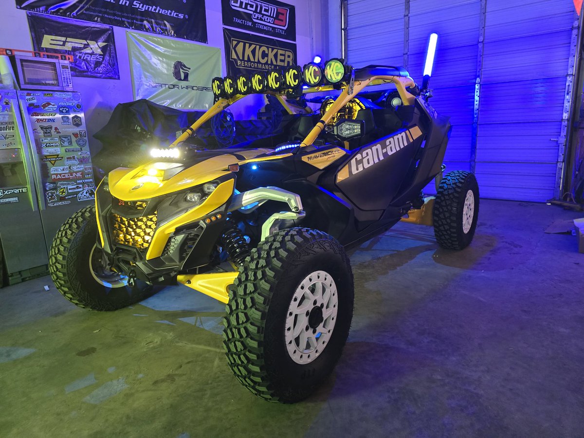MBOFFROADTX's tweet photo. Canam Maverick R hooked up with some lighting

#MBoffroadTX #canamMaverickR #kclights #bajadesigns #utv #offroad https://t.co/6o6f0qWaMZ