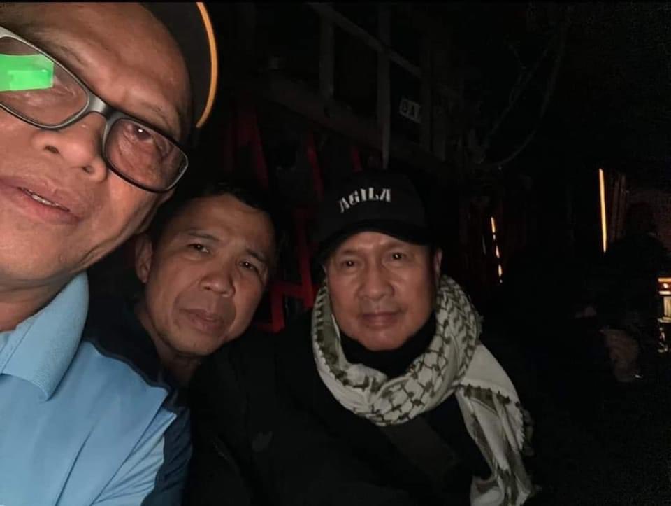 Si Apollo Quiboloy nag surrender dahil wala ng mapupuntahan hindi dahil naawa siya sa member niya sa Kojc wag niyo lokohin ang taong bayan di na gagana ang plano ng DDS tsk

#HuliNaSiQuiboloy