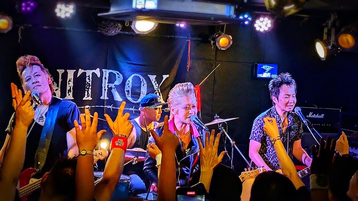 tomas69b's tweet image. 先週末土曜@ UNLIMITS
GET YOUR KICKS vol.5
NITROXサンダーサポート🥁⚡️
お疲れサンダーでした~⚡️
なんかありゃっ(ｰｰ;)⁉️
って人が沢山来てたな
色々話せて良かったし楽しかった✨
皆々様ありがとうございました⚡️