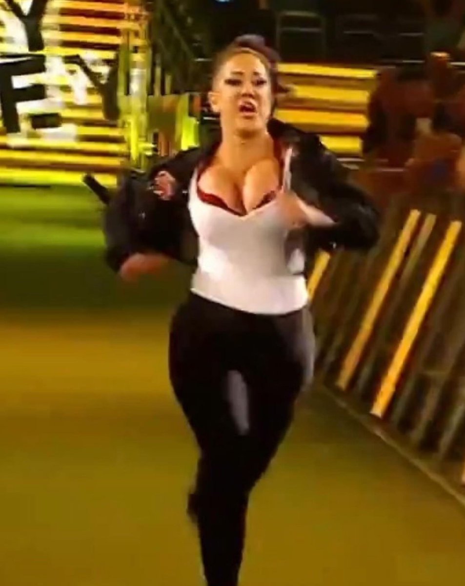WrestlingWCC's tweet photo. Nia Jax shares photo of Bayley https://t.co/xWMMfctNyF