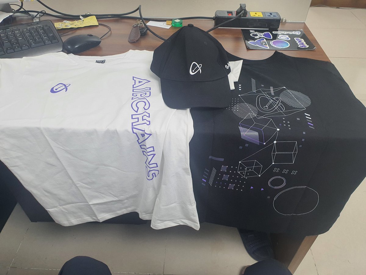 danggia's tweet photo. Some gift from @airchains_io ! Best blockchain project! #airchains https://t.co/lYSrda1tPD