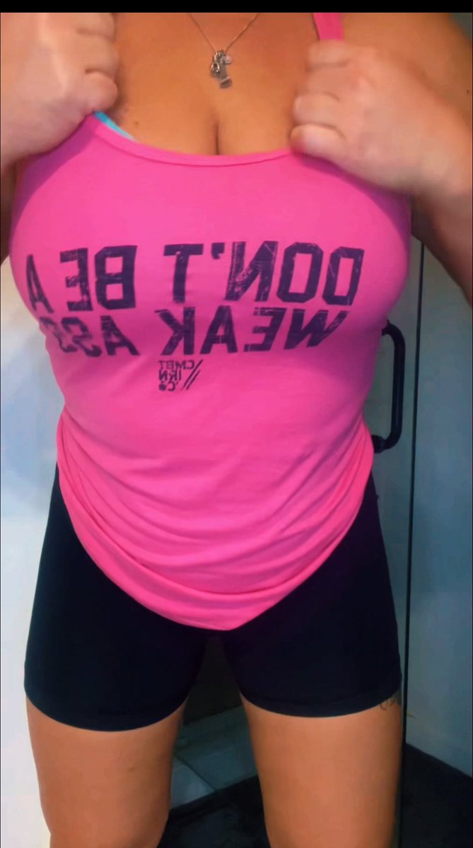 txtopshelf tweet media