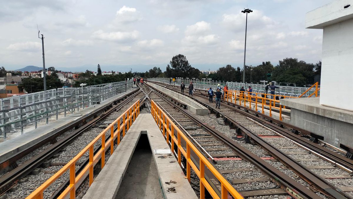 Guillermo Calderón tweet media