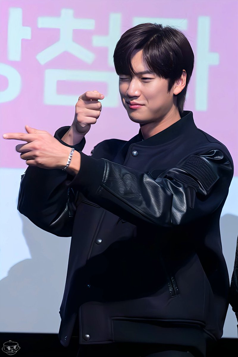 221120 동감 CGV 강변 무대인사
오영지 #나인우
🏹...💘....