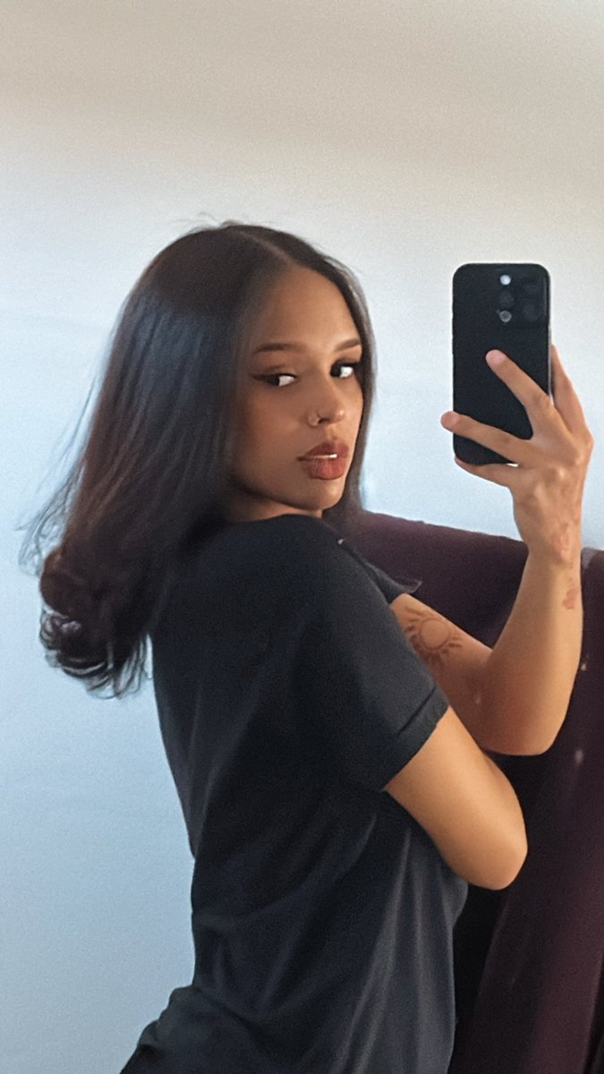 baddiegalmimi's tweet photo. https://t.co/9qJPk2ax64