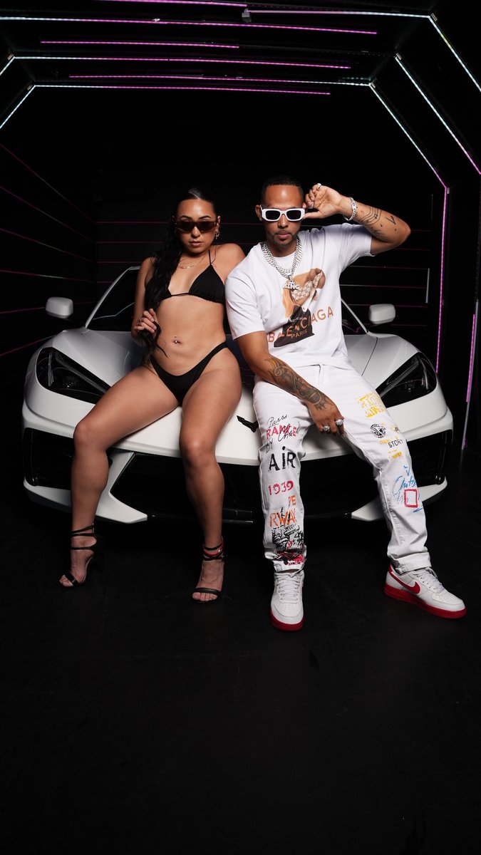 AVpixels's tweet image. Behind the Scenes, swipe left ! Let’s Go by Looney now available on all digital stores ! To all my fans and supporters thank you in advance for Sharing, liking, and supporting 🙏🏼🙌🏼

open.spotify.com/album/7nznIpJ0…

#NewyorkMusic #newMusic #NewMusicartist2025 #newyorktrapmusic