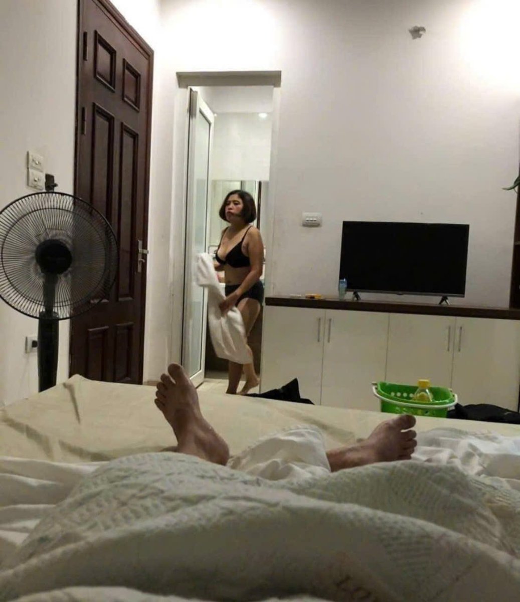 LHGameTV1's tweet photo. Quả ngực uy tín ko ae https://t.co/xQWAmfPz0m