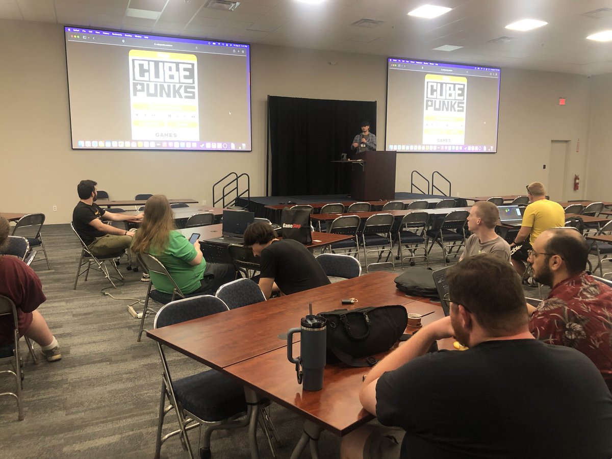 hsvgamedevs's tweet photo. Pics from the last #huntsville #gamedev meetup at #gigaparts :] https://t.co/7S3bZQ5Dji