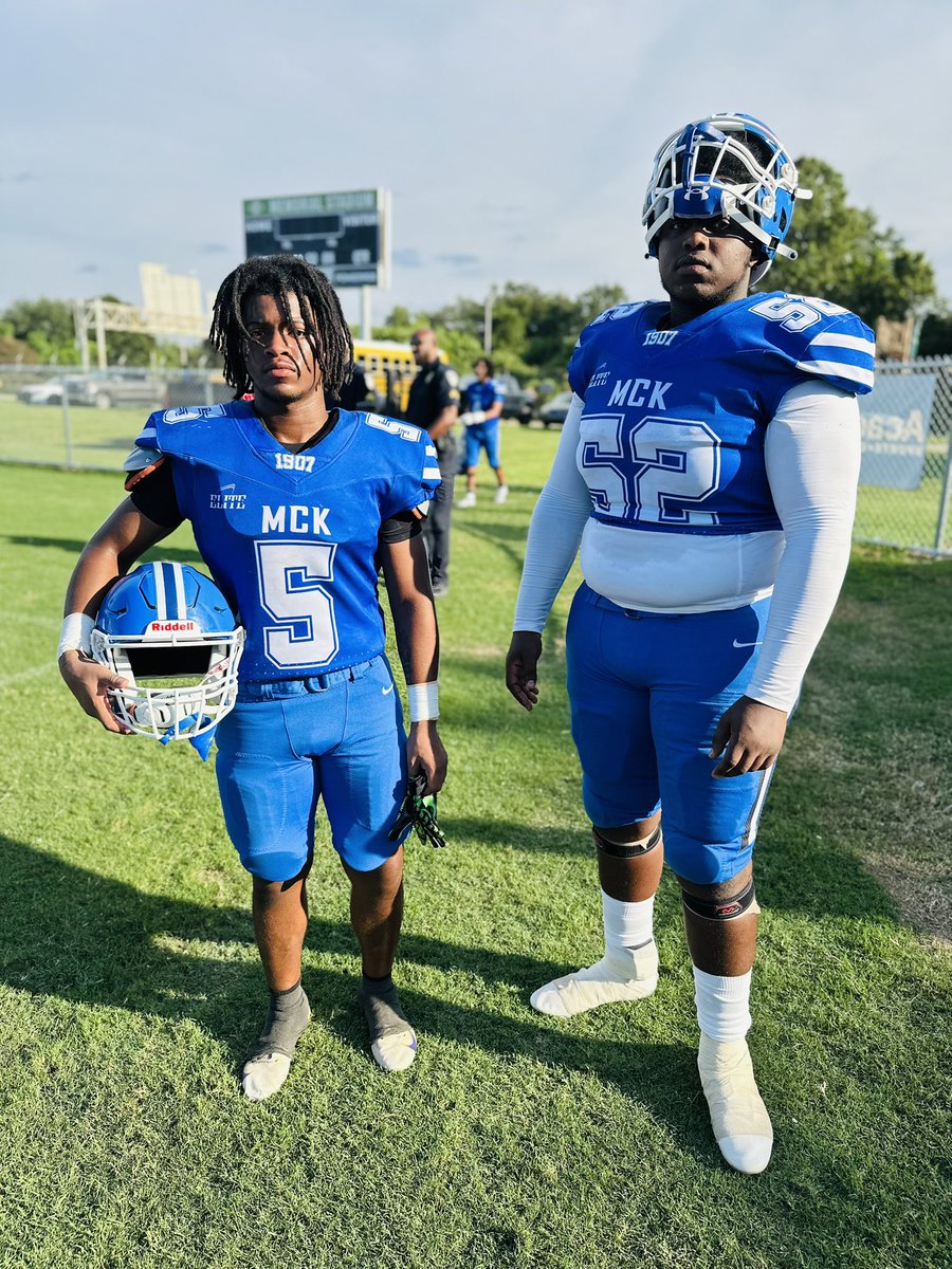 Big bro got u foreva🤞🏾🩸💙