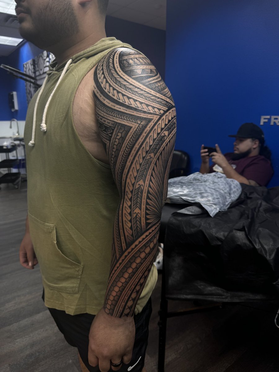 Lala Ellsworth tweet media