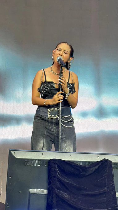 มิลลิคือศิลปินที่สมบูรณ์แบบจริง สวยปัง ความสามารถถึงมากไปได้เวทีใหญ่ ที่เฉิงตู #VeryThaiMusicFestival