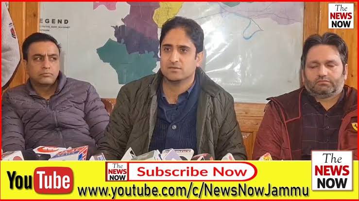 Tariq Wani نبیِ(ص) کا غُلام || طارِق وانی (@tariqwani1983) on Twitter photo Wt u r saying in this video <a href="/Junaid_Mattu/">Junaid Azim Mattu</a> is mere ranting. Claiming u hv lft ur work fr ppl is no favor & it sounded like u r tryng 2 prove a point. Also u cn nvr b like Sagar Sb’s son stdfast & honest, unlike u who changes stance like parties. Tht is y v shld think b4 speaking. Wt u r saying in this video <a href="/Junaid_Mattu/">Junaid Azim Mattu</a> is mere ranting. Claiming u hv lft ur work fr ppl is no favor & it sounded like u r tryng 2 prove a point. Also u cn nvr b like Sagar Sb’s son stdfast & honest, unlike u who changes stance like parties. Tht is y v shld think b4 speaking.