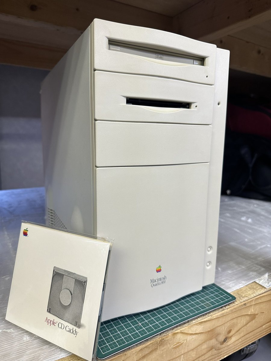 infinity5750's tweet photo. The Quadra 800 restoration is now complete. Floppy and CD Drive work fine. The hard drive uses #BlueSCSI. It took 3 days to #RetrObright the shell case, but the plastic did not turn as white as the paint on the outer steel of the case. But yea, Overall I am satisfied. https://t.co/TYKIlgl8e1