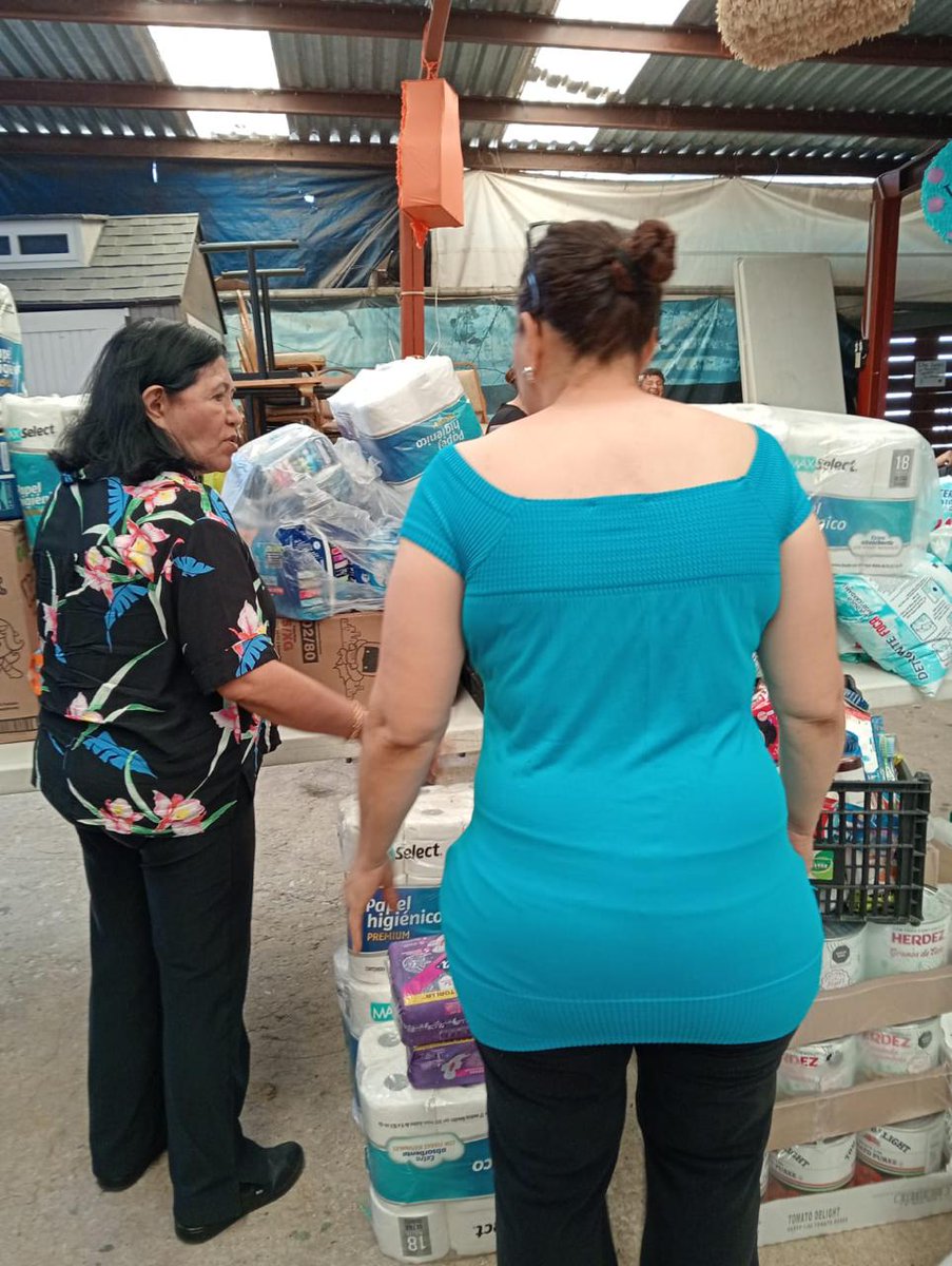 KhalsaAidUSA's tweet photo. Khalsa Aid USA has been supporting Refugee Health Alliance for 4 years with meals, groceries and hygiene items on a monthly basis. Thank you to all our donors, this would not have been possible without you all.

#meals #hygieneitems #refugees #khalsaaidusa #khalsaaid https://t.co/GXh8vGAkk6