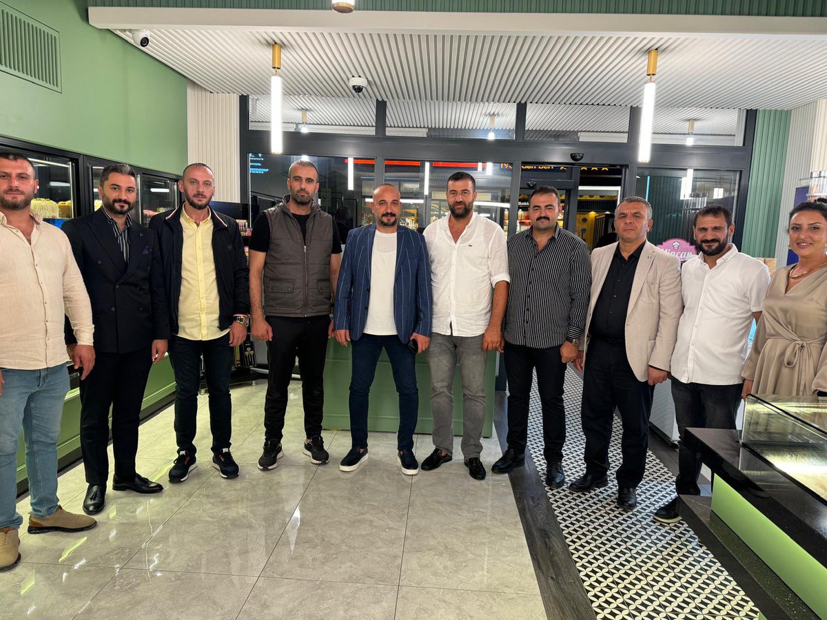 Başiskele’de faaliyete giren İlçe Yöneticimiz Sezgin Aslan’a ait MİNCAN PATİSSERİE ziyaret ettik. 
Rabbim Bol Kazançlar nasip etsin.
<a href="/MHP_Bilgi/">MHP</a> 
<a href="/E_SemihYalcin/">E. Semih Yalçın</a>