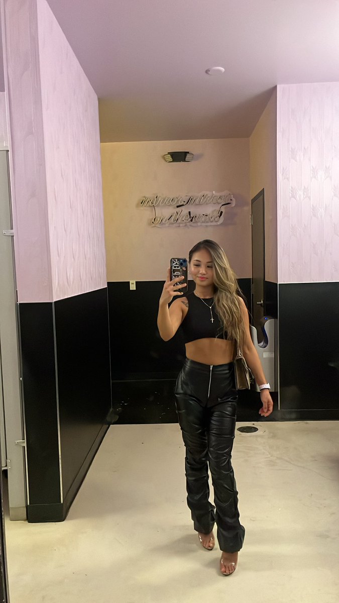 bbybrinaa's tweet photo. Sorry for the wait https://t.co/0MRMeinf9h