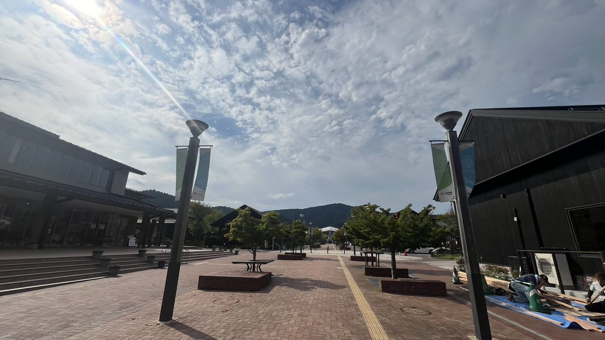StaffKen1's tweet photo. ⚙️🧰🔩🪛🔧🚐💨

道の駅　おながわ✨

仕事途中で���寄り
この雰囲気いつきてもイイですねぇ😊 https://t.co/DrxG0Qw58M