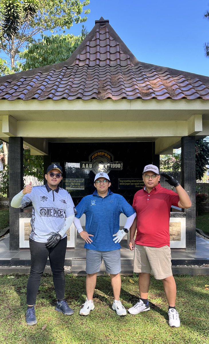 lendylisme's tweet photo. Untuk pertama kali main di Padang Golf Poltak, milik sesko TNI AU.

Fun banget, berasa main di gunung. Rumputnya juga terawat, seruu 🏌🏻 https://t.co/Ag8eSGuDnu