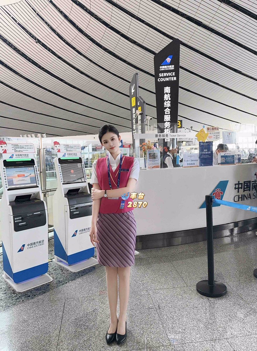 waiwei588's tweet photo. 问：真的可以约一个空乘么？需要交定金么？
答：当然可以，而且不需要任何定金，见面付给本人。

问：是真人真照么？
答：必须是真人真照，以视频为准，视频就是我推特置顶的第一条的那种。 https://t.co/mfE8fHeEhf