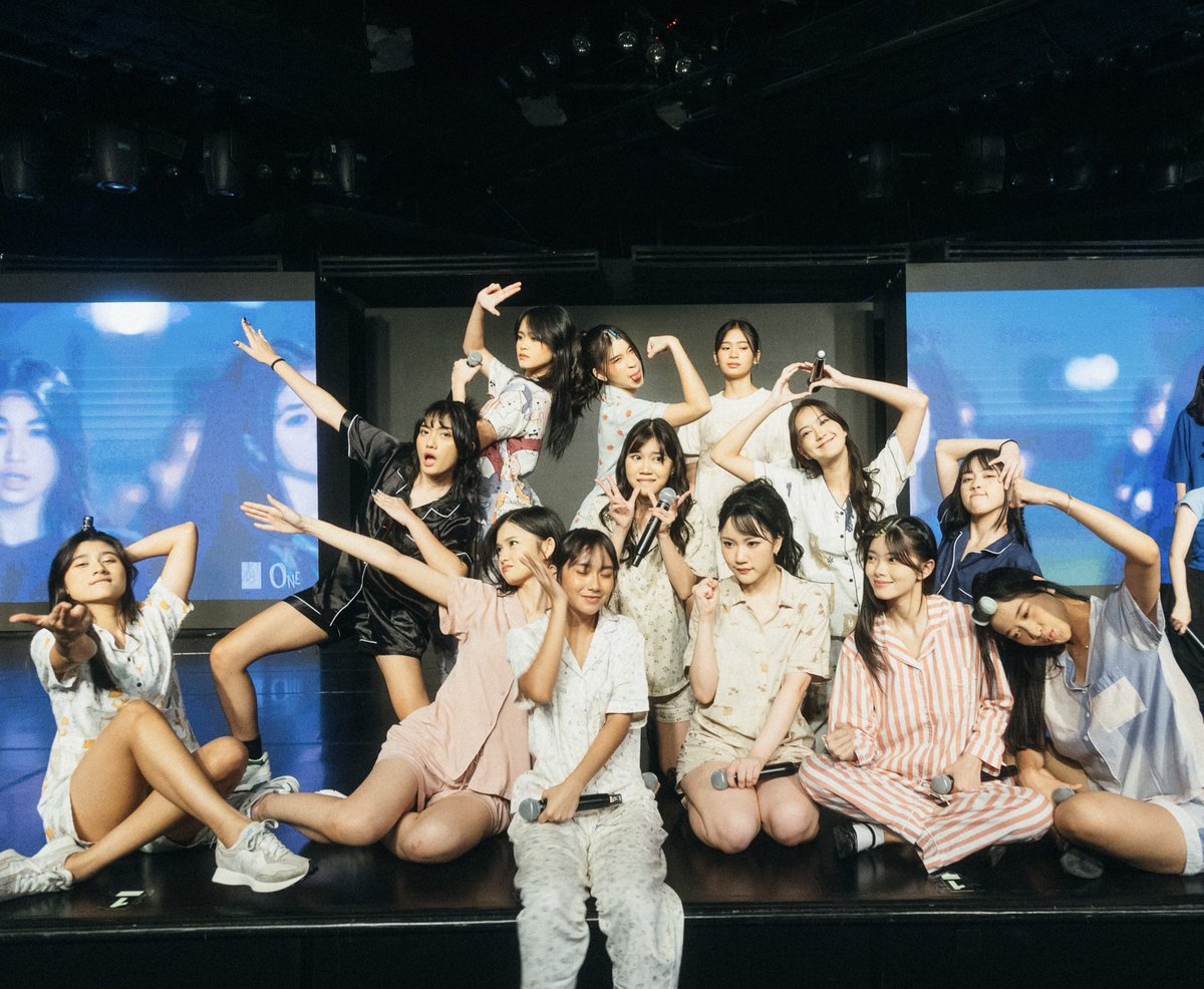 A_FionyJKT48's tweet photo. ❤️❤️❤️ https://t.co/G4ovHcApmr