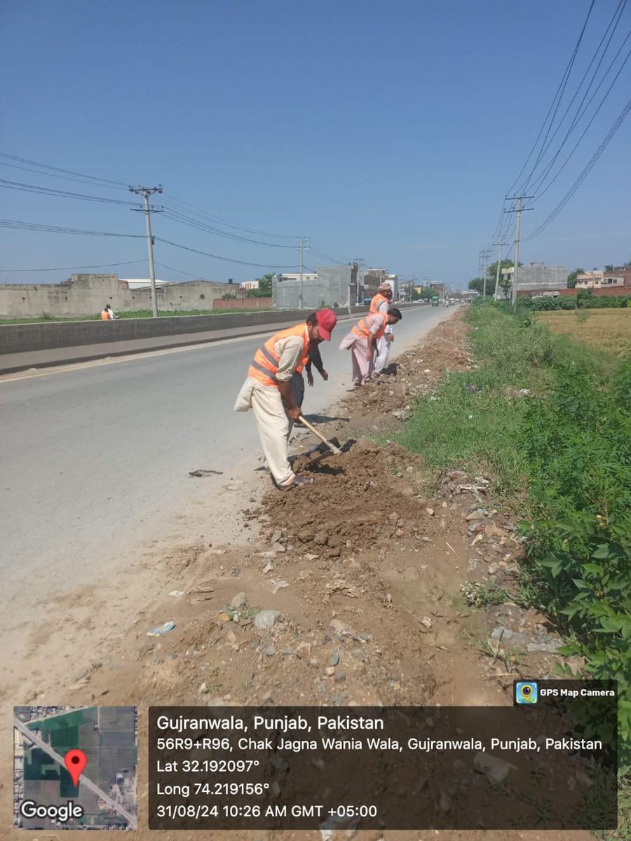 drAlviOfficial's tweet photo. وزیر اعلیٰ پنجاب مریم نواز شریف کا سفری سہولیات کی فراہمی کا مشن 
محکمہ سی اینڈ ڈبیلیو پنجاب مون سون کے موسم میں متحرک 
شاہراؤں میں گڑھوں کو پرُکرنے، جھاڑیوں کے خاتمہ، شاہراہوں کی شولڈرز کی مرمت کا کام لاہور سمیت پنجاب بھرمیں جاری، صوبائی وزیر تعمیرات و مواصلات ملک صہیب احمد بھرتھ
مون سون بارشوں کے باعث تمام اضلاع میں محکمہ سی اینڈ ڈیبلیو کی ٹیمیں فیلڈ میں متحرک ہیں۔ملک صہیب احمد بھرتھ
شاہراہوں کے درمیان گرین بیلڈز کو بھی اپ گریڈ کرنے کا عمل جاری ہے۔ صوبائی وزیر تعمیرات و مواصلات پنجاب