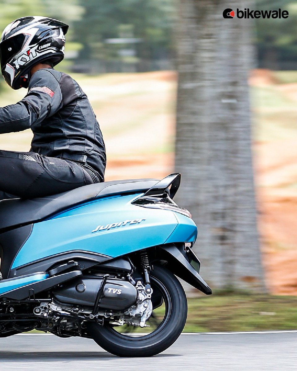 BikeWale's tweet photo. The new #TVS #Jupiter110 is available in a total of six colours and two variants.
It is a family scooter designed for a much younger audience. It gets new engine, lots of new features and has styling that will attract a lot of new buyers.
#tvsjupiter110 #bwphotos #bikes https://t.co/Eal6doMQX5