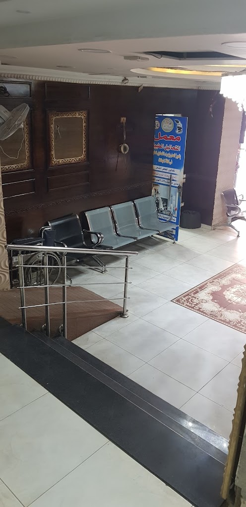 إغلاق مستشفى دار الإسراء في #جزيرة_الوراق  جزء من خطة الحكومة لتعقيد حياة أهالي الجزيرة وزيادة معاناتهم. يبدو أن تهجير الناس وهدم منازلهم مش كفاية ؟!!