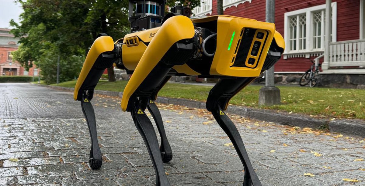 VAMKtweets's tweet photo. Vaasan ammattikorkeakoulun huippuluokan mobiilirobotti tukee konetekniikan opetusta ja tutkimusta uusimman teknologian keinoin.
➡ Lue lisää https://t.co/THe7YM5ksA
#robotiikka #konetekniikka #technobothnia #vaasa #vamk https://t.co/tVBFNAJW5u