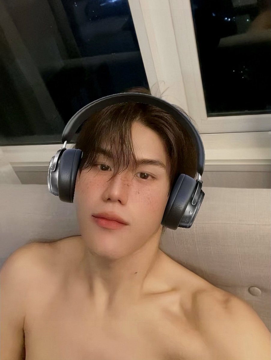 __macocor's tweet image. ทิเกอร์ครับ เป็นรุกครับ ขี้อ้อนครับ ตามใจครับ ชอบskinshipครับ สูง 188 ครับ ชอบหมาครับ ดื่มบ้างบางครั้งครับ ไม่ดื้อแน่นอนครับ