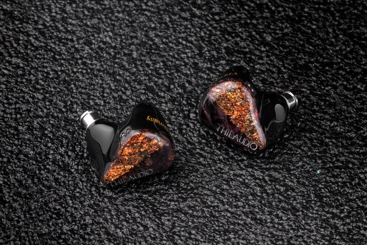 thieaudio's tweet image. 🍂 Meet your new sound system. #V16Divinity   
    
#THIEAUDIO #iems #hifi #audiophile #music