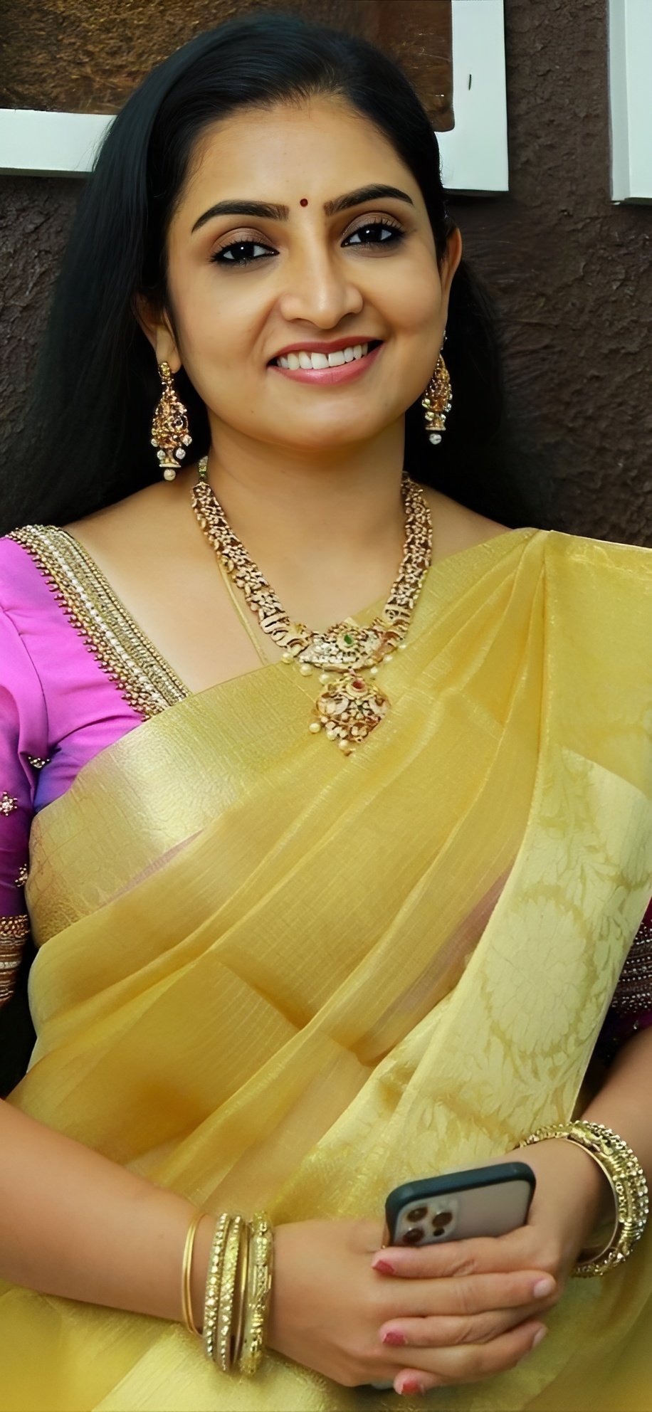 Actress Sujitha Biography | iiQ8 Tamil Famous Aunty sujitha dhanush