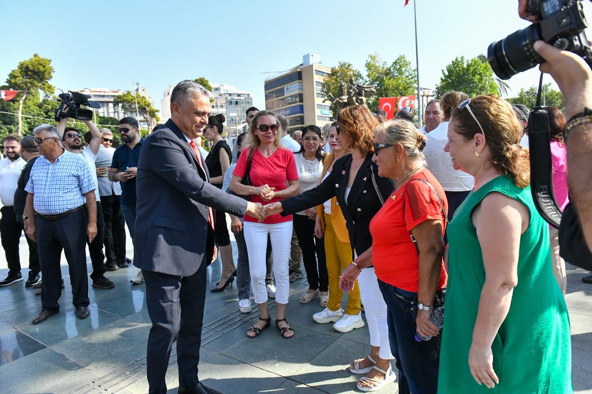 Av_umituysal's tweet photo. Cumhuriyet Halk Partimizin 101. kuruluş yıl dönümünde, CHP Antalya İl Başkanlığı'mız tarafından düzenlenen törenle Atatürk Anıtı'na çelengimizi sunduk. Anadolu ve Rumeli Müdafaa-i Hukuk Cemiyetleri’nin devamı olarak kurulan Cumhuriyet Halk Partimizin 101. kuruluş yıl dönümü kutlu olsun.