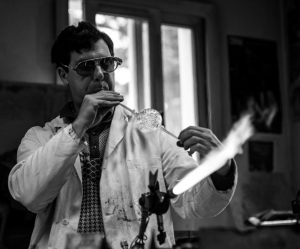 Les 
Journees du patrimoine approchent 😀
Comme chaque année, le Musée du Verre François Décorchemont ouvrira ses portes gratuitement et le verrier Francis Lefèvre sera au musée, le samedi après-midi, pour effectuer des démonstrations de verre soufflé au chalumeau.