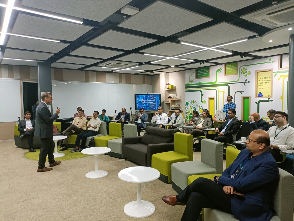DeloitteIndia's tweet image. 💡Updates from Deloitte India's #CIOProgram Datalab
"Every business is today a software business," said Abhrajit Ray, Partner and CIO Program Leader, Deloitte India, during his welcome note as he introduced our (cont) deloi.tt/3MDLtYD