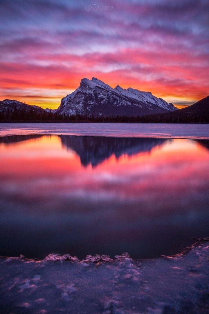 EnderEd777's tweet photo. Good Monday to You!
Sunrise at Mt. Rundle in Banff National Park (c. Kahli April)
#photography #photo #sunrise #banff #mtrundle #rundle #alberta #nationalpark #gooddayphotos https://t.co/NtMPHLt4zj