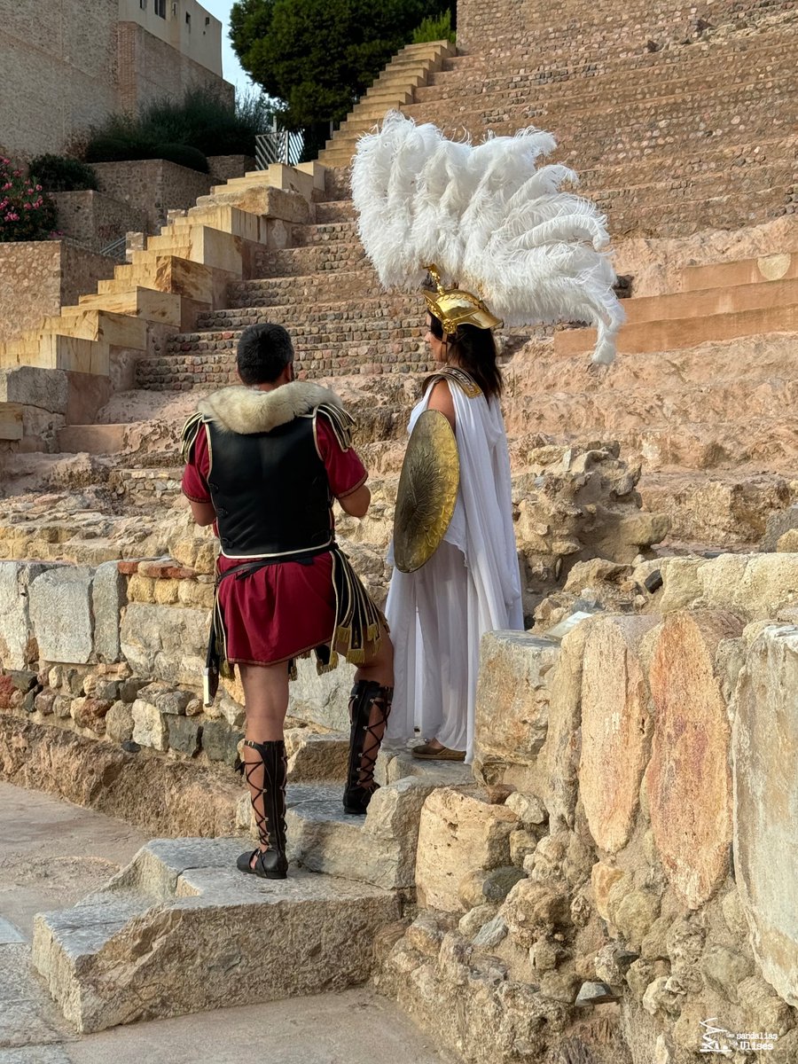 lassandaliasde's tweet photo. ¿Sabías que el espectacular Teatro Romano de Cartagena 🇪🇸 fue un regalo de Augusto, el gran Emperador de la historia de Roma, a sus nietos Cayo y Lucio?
¡Y no fue descubierto hasta finales del siglo XX!
¿Es o no es una auténtica joya? https://t.co/aLYtIrlvfv