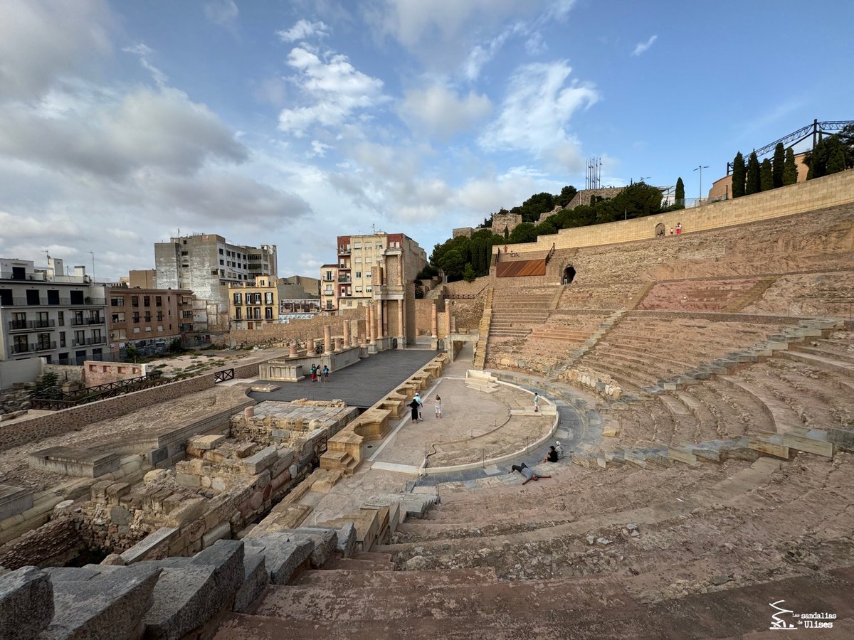 lassandaliasde's tweet photo. ¿Sabías que el espectacular Teatro Romano de Cartagena 🇪🇸 fue un regalo de Augusto, el gran Emperador de la historia de Roma, a sus nietos Cayo y Lucio?
¡Y no fue descubierto hasta finales del siglo XX!
¿Es o no es una auténtica joya? https://t.co/aLYtIrlvfv