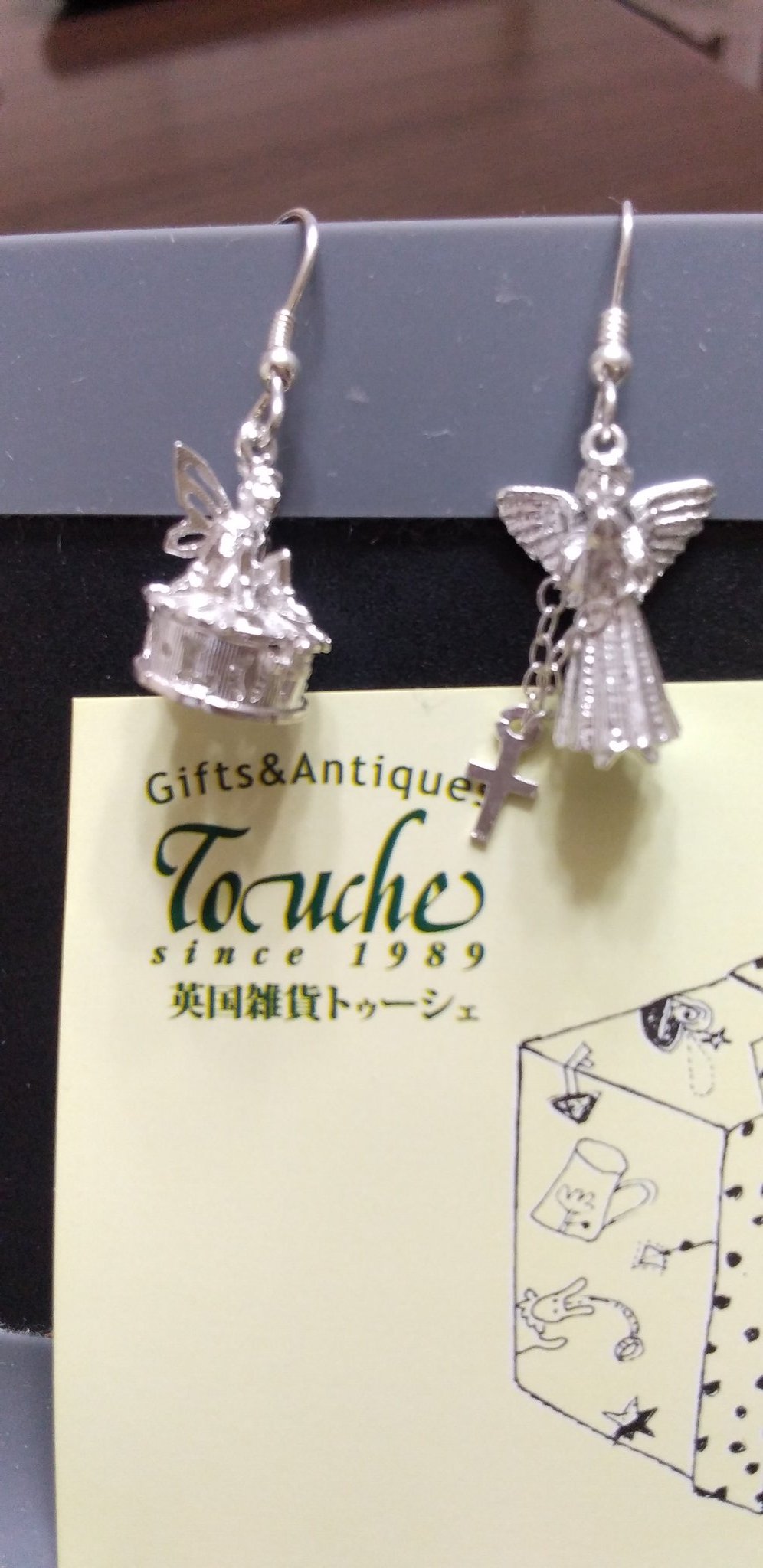 春夏新作モデル セール❣️❣️❣️トゥーシェ三越英国展ラッキーモチーフがつい アクセサリー
