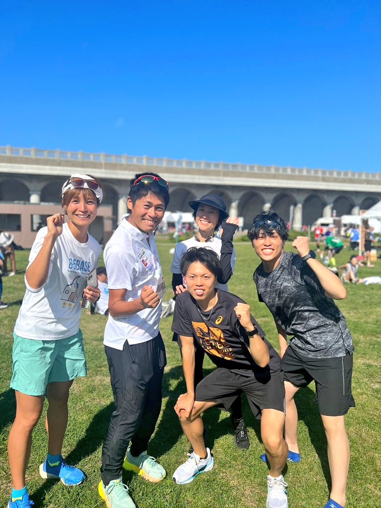 everydaymurmur's tweet photo. 〈稚内平和マラソン2024〉
2°46'53"　(総合4位　年代別3位🥉)

昨日ですが
稚内マラソン走ってきました！

覚悟はしてたけど風強すぎ🌀
40km以上単独走はただの拷問でした

にしても稚内ランナーズ最高すぎ
色々感覚バグってて流石最北っす🤣 https://t.co/WD9sLwsSfk