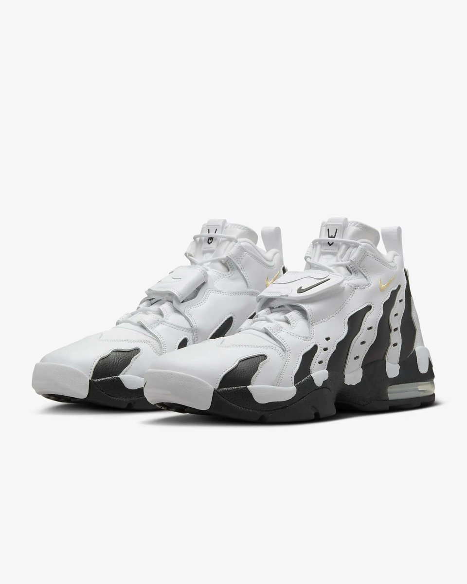 snkr_twitr's tweet photo. AD: Last sizes at $127.50 w/code LOCKITIN 
Nike Air DT Max '96 'Colorado Away'  

Shop ->  https://t.co/MZgiLC1vJ6 https://t.co/LCM4YyJaO6