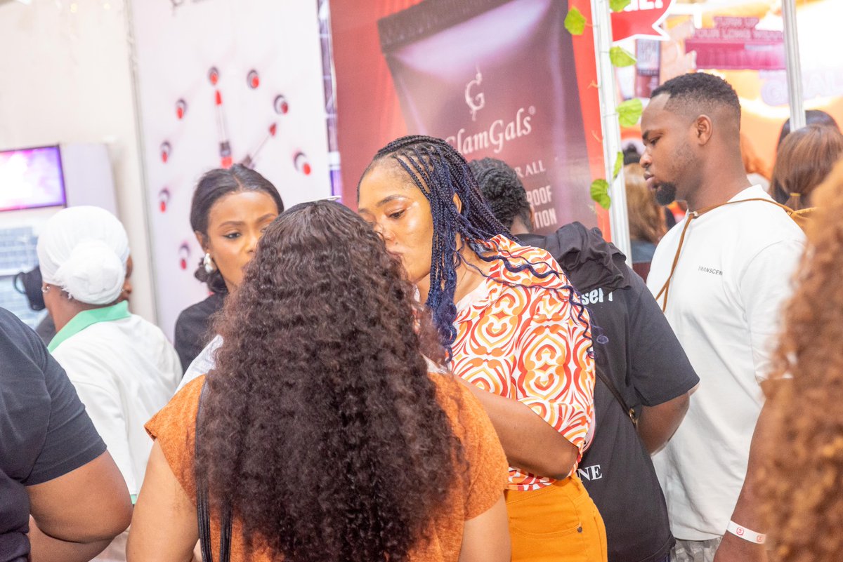 TheMakeUpFair's tweet image. LMUF15