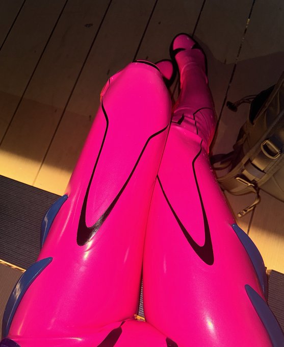 コスプレイヤーおもち(neo.omochi)のTwitter画像29