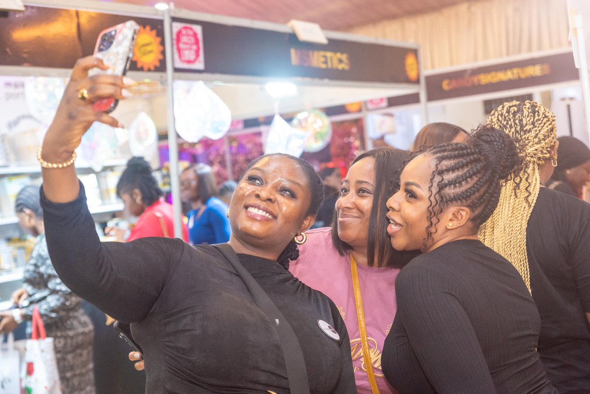 TheMakeUpFair's tweet image. LMUF15