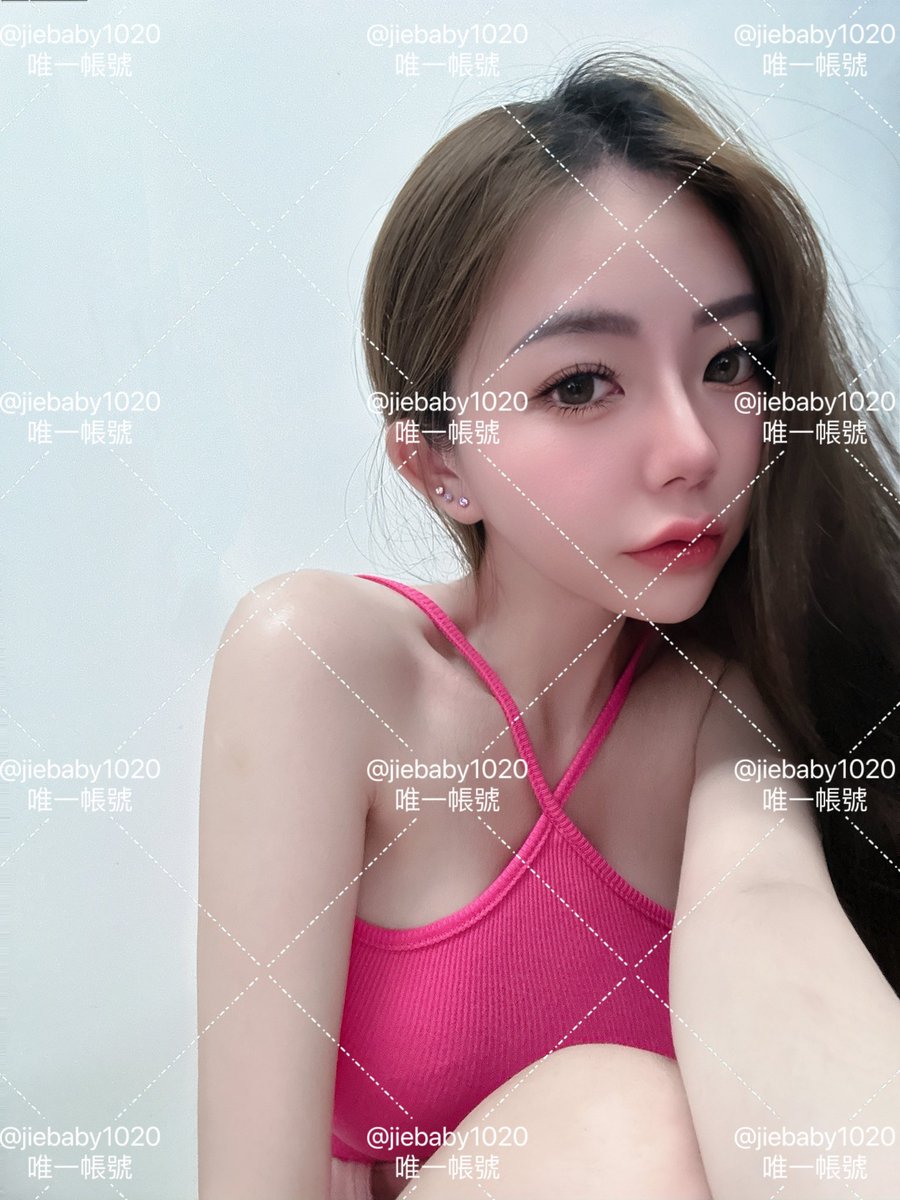 既然改變不了別人，我只好改變自己🐈
今晚有我🔥等你點🫶🏼🫶🏼🫶🏼
/
IG : jie.e2 https://t.co/2j4IUirEUp