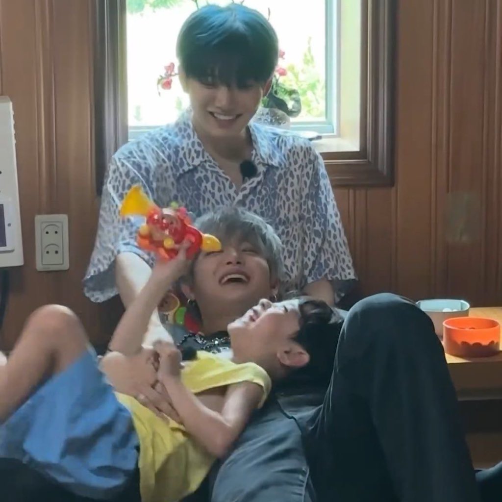 happiest birthday, ada! thank you for being the best dadi to chi, to more kabaliwan with you. ilysm :>

#bdayniasim
#louieakihiro24na 
#taengmonte