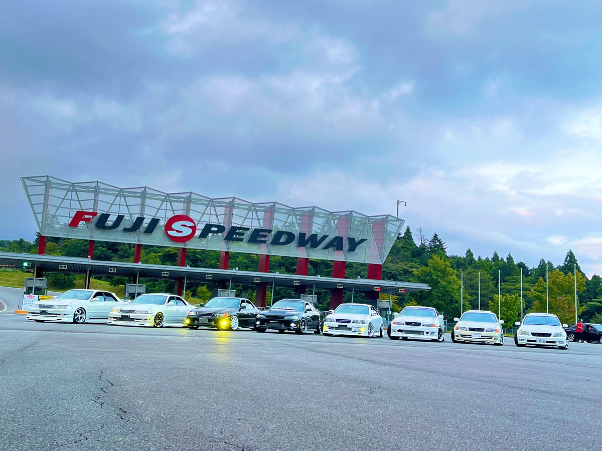 Tyumu0516's tweet photo. 2024 All JAPAN 1JZ DRIFT MEETING🔥
改めて皆様お疲れ様でした!
色んな方々と交流が出来てすごく楽しかった!
パレードランも走れたし最高の思い出👍
自分の白いチェイサーの写真持っている方いらっしゃったら頂けるとありがたいです🙇♂️
#1JZミーティング
#1JMT
#1Jミーティング
#STgarage https://t.co/ReP3x8Zp12