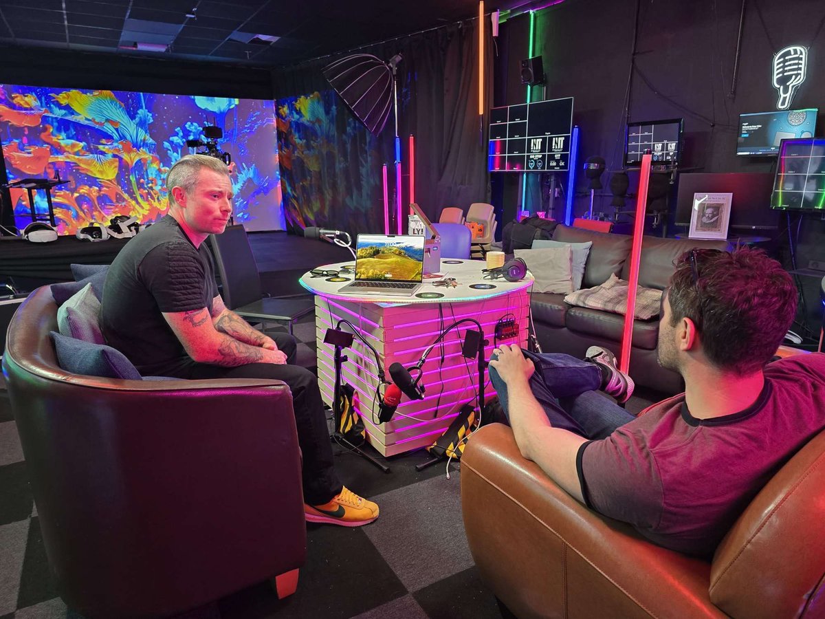 initcreative1's tweet image. Had an incredible time with award-winning filmmaker Jack Grewar in the studio! 🎥✨ We're excited to be creating the VFX for his latest movie—it's shaping up to be something amazing! 🎬💥🚀

#FilmmakingMagic #VFX #JackGrewar #BehindTheScenes #ComingSoon #MovieMaking #CinemaMagic