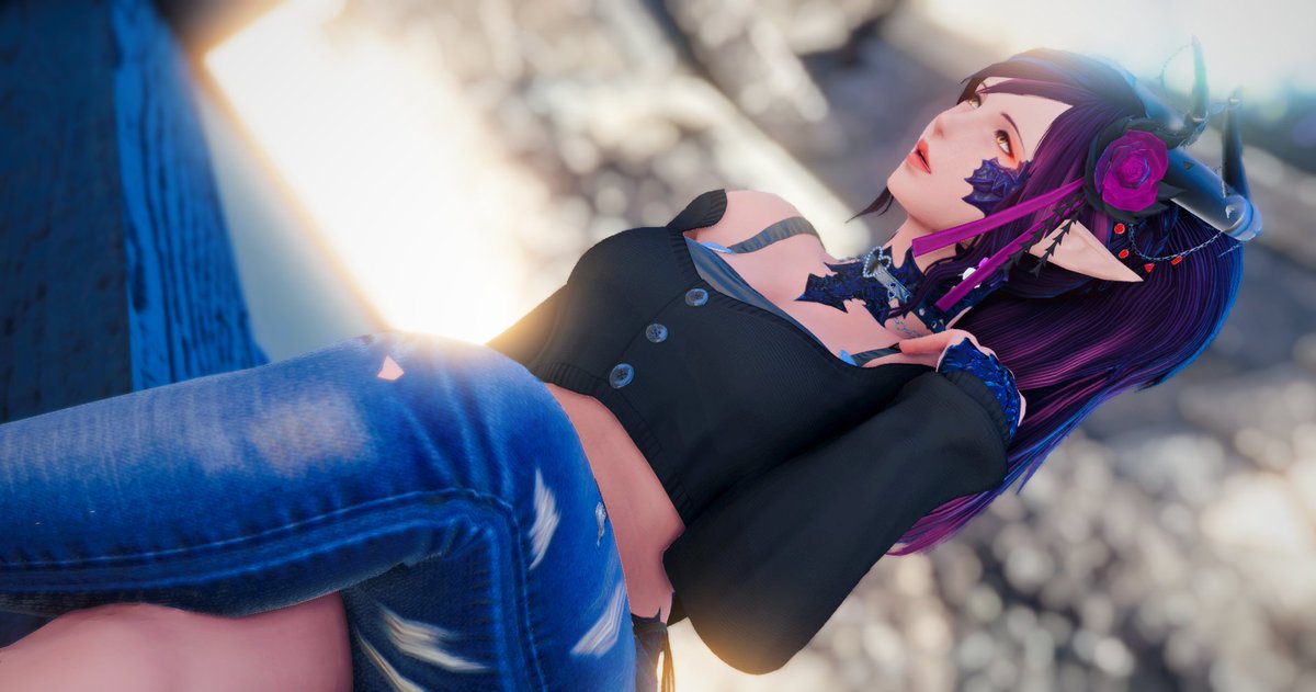 Sometimes, it's nice to go sit down by the shore and just watch the world go by~

#GPOSERS #Xaela